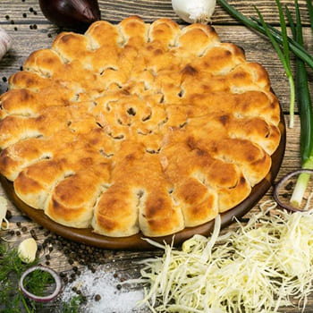 Осетинский пирог с курицей капустой и сыром